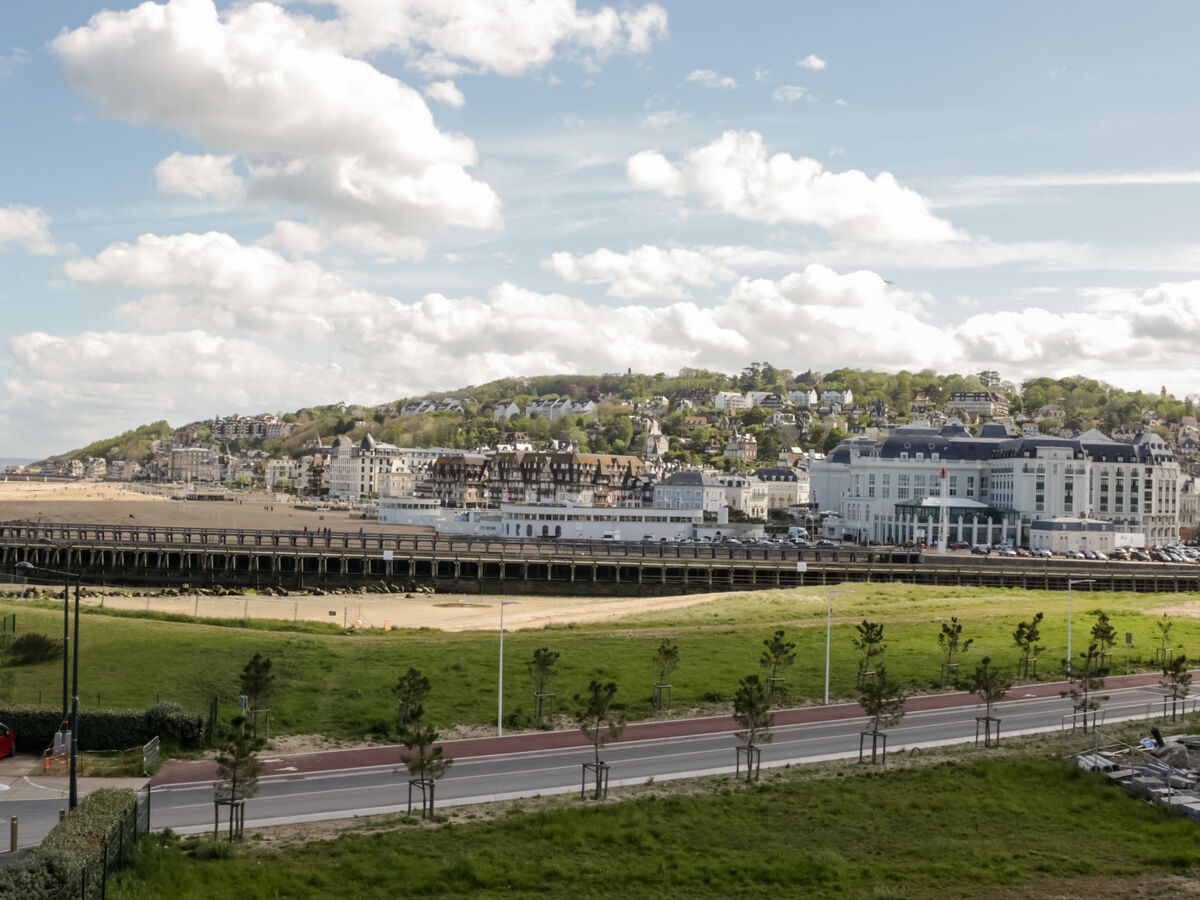 Studio vue mer avec balcon, résidence Les Marinas Deauville - Photo 12