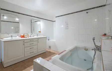 Maison provençale piscine 2000m² jardin, Peymeinade : photo 9