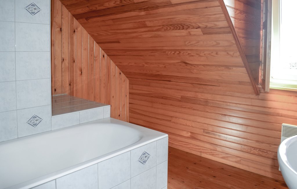 Maison côtière Kerbors, cheminée pierre et jardin 250m² - Photo 9