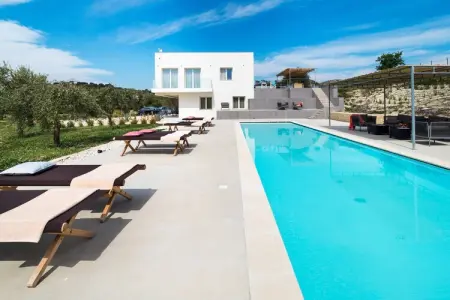 Location villa à Avola