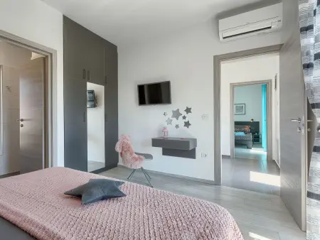 Villa Ella Premantura, piscine privée et vue sur la mer : photo 22