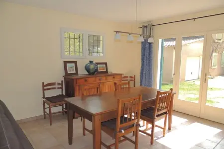 La Queue du Loup – Maison avec piscine privée à Buisson : photo 2