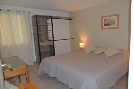 La Queue du Loup – Maison avec piscine privée à Buisson : photo 3