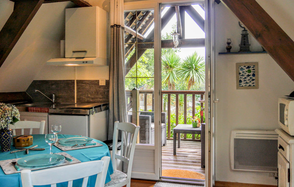 Appartement avec terrasse à Vasteville, jardin fleuri - Photo 2