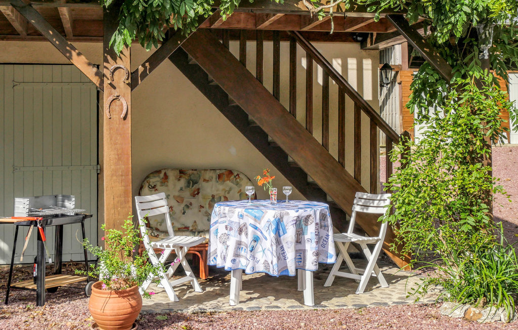 Appartement avec terrasse à Vasteville, jardin fleuri - Photo 13