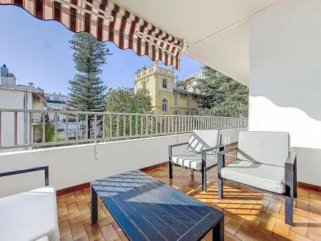 Appartement 2 pièces rénové avec terrasse sud à Nice : photo 24