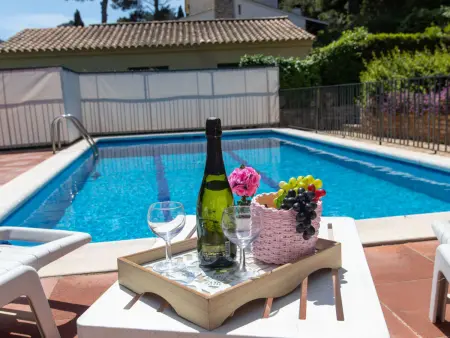 Maison Hector avec piscine près de la plage : photo 16