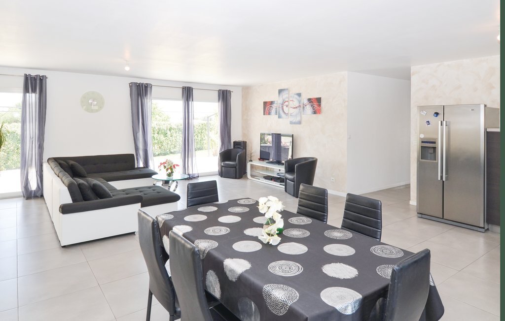Maison 4 chambres avec piscine privée à Sernhac - Photo 2