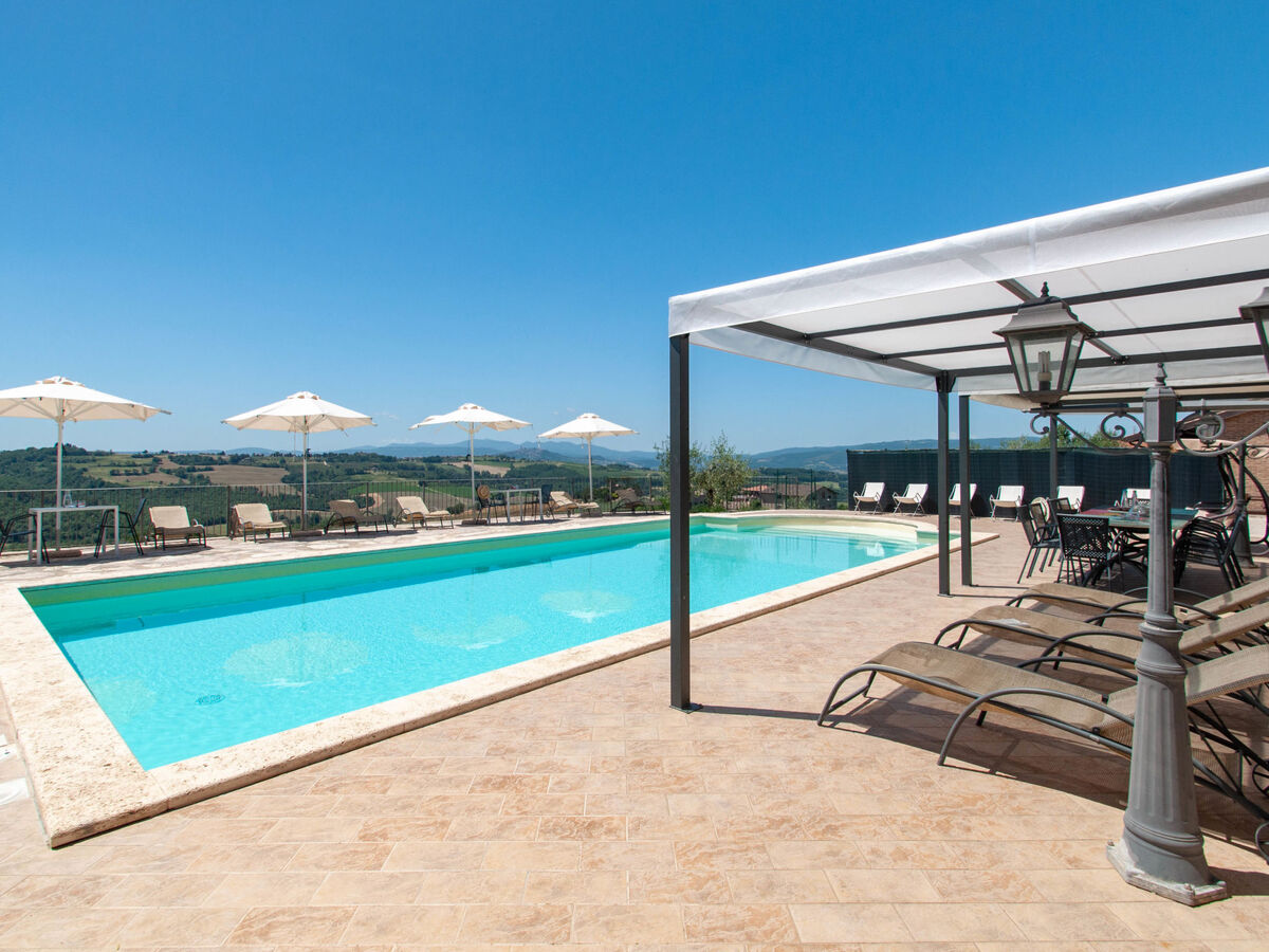 Villa Futura à Todi : 6 chambres, piscine, 16 personnes - Photo 3