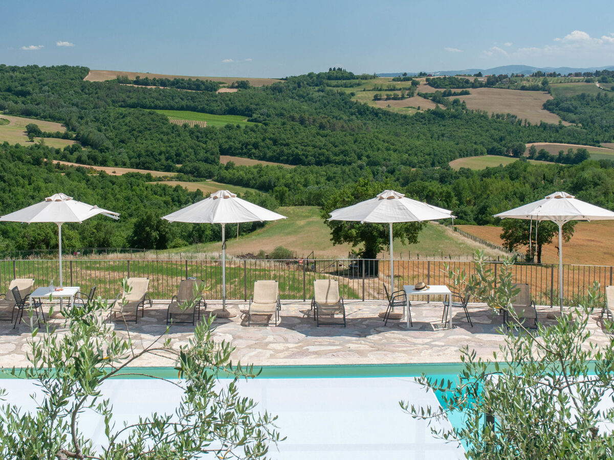 Villa Futura à Todi : 6 chambres, piscine, 16 personnes - Photo 4