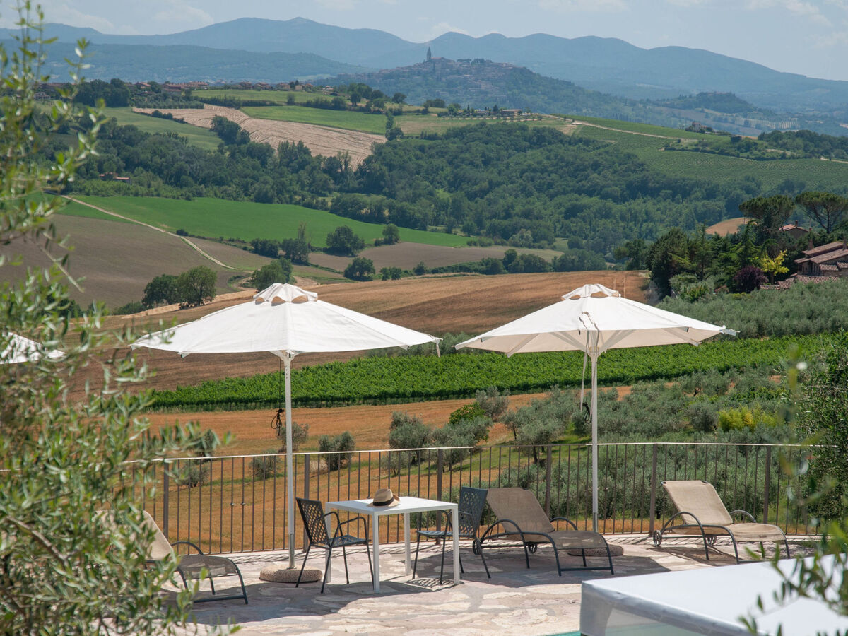 Villa Futura à Todi : 6 chambres, piscine, 16 personnes - Photo 45
