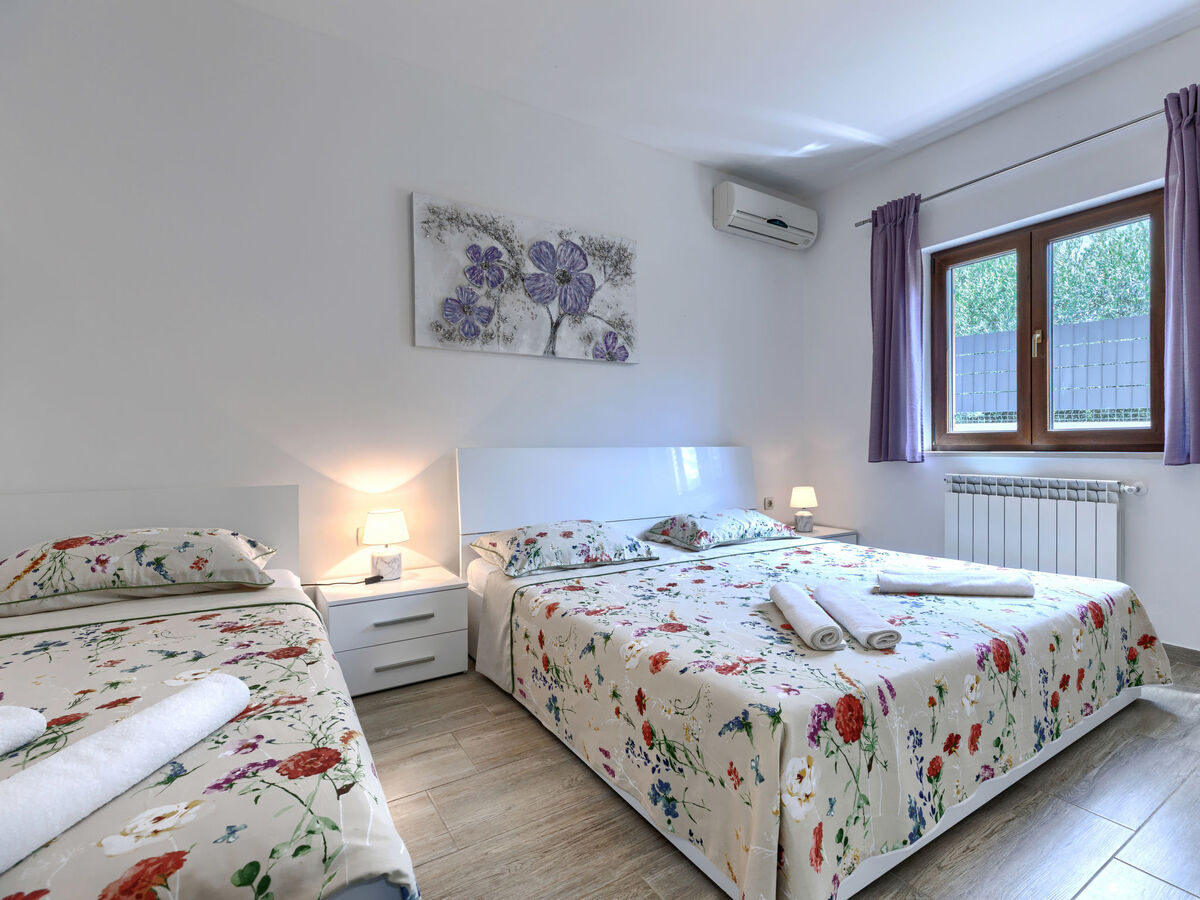 Maison Kristina avec piscine privée à Poreč - Photo 34
