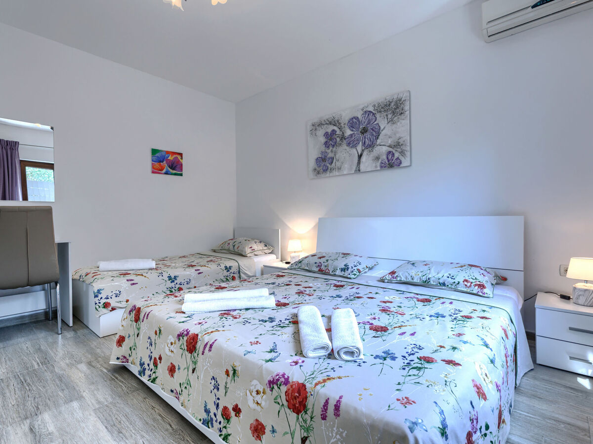 Maison Kristina avec piscine privée à Poreč - Photo 35
