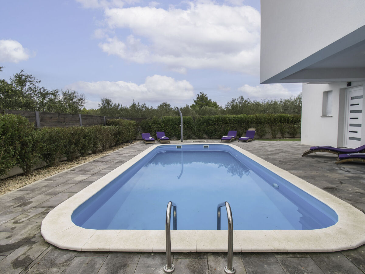 Villa Loreta à Vodice : maison 4 chambres avec piscine privée - Photo 16
