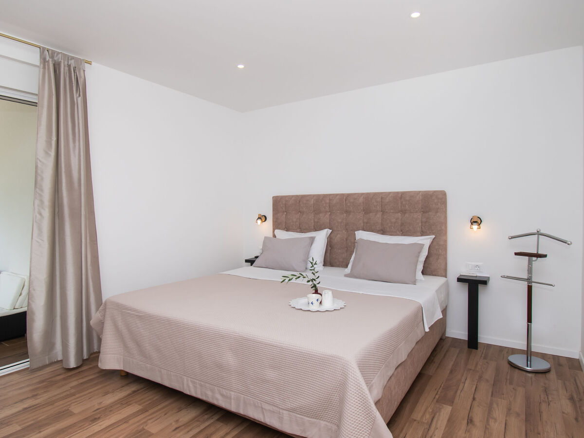 Villa Loreta à Vodice : maison 4 chambres avec piscine privée - Photo 17
