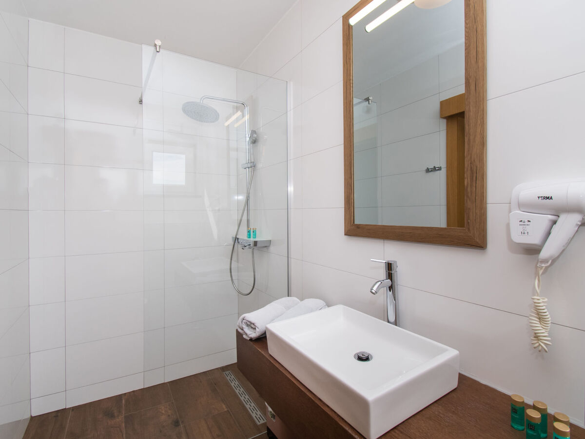 Villa Loreta à Vodice : maison 4 chambres avec piscine privée - Photo 36