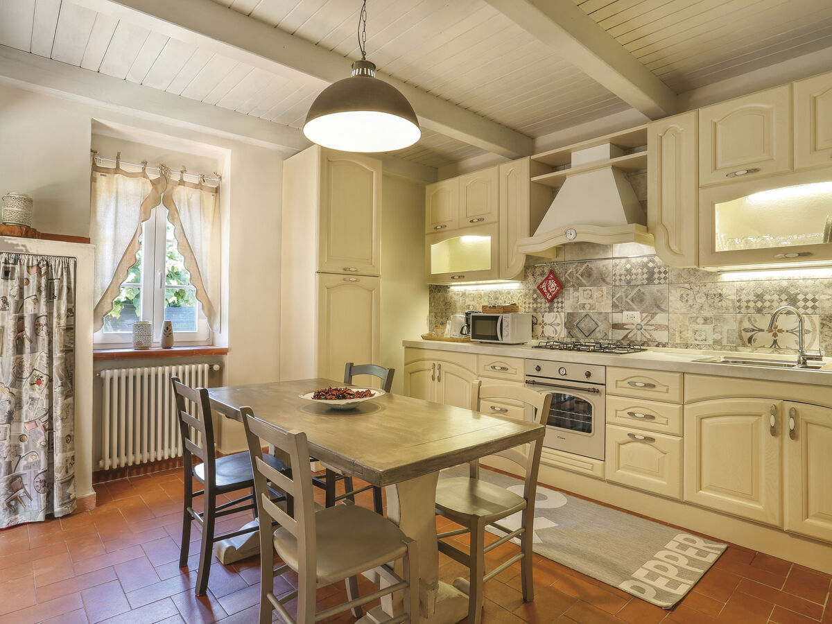 Maison Piero à Buti avec piscine et 3000 m² de terrain - Photo 9