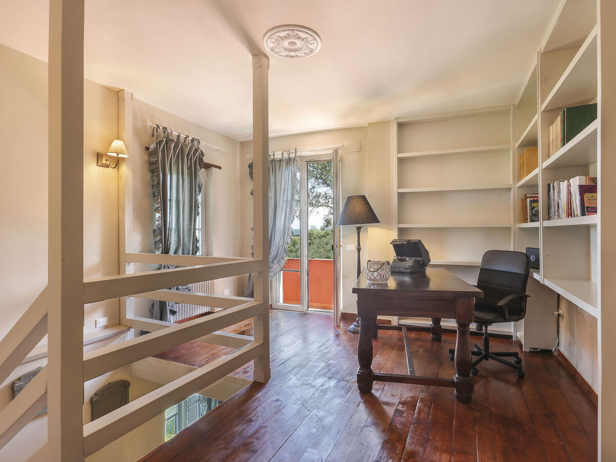 Maison Piero à Buti avec piscine et 3000 m² de terrain - Photo 10