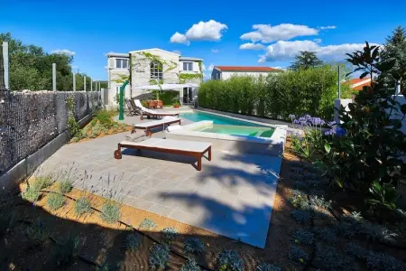 Villa B&B, Charmante Villa avec Piscine - Photo 6