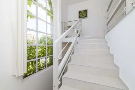 Villa B&B, Charmante Villa avec Piscine - Photo 7