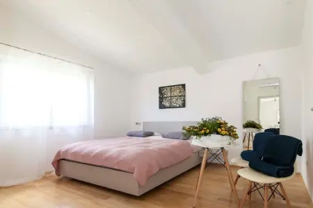 Villa B&B, Charmante Villa avec Piscine - Photo 12