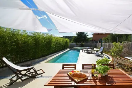 Villa B&B, Charmante Villa avec Piscine - Photo 24