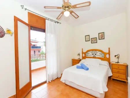 Maison Katy à Cunit, 3 chambres, piscine partagée : photo 4