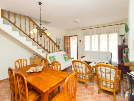 Maison Katy à Cunit, 3 chambres, piscine partagée : photo 9
