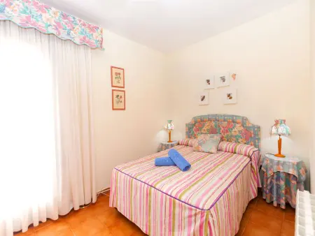 Maison Katy à Cunit, 3 chambres, piscine partagée : photo 13