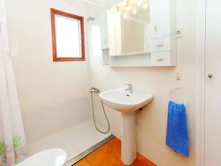 Maison Katy à Cunit, 3 chambres, piscine partagée : photo 14