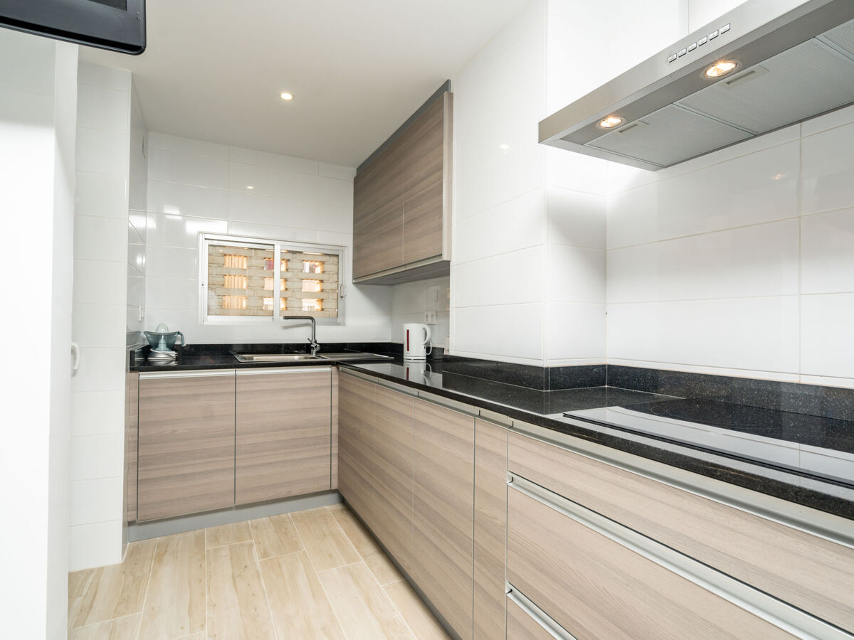 Appartement rénové à Javea, terrasse 14 m² et tennis à 20 m - Photo 6