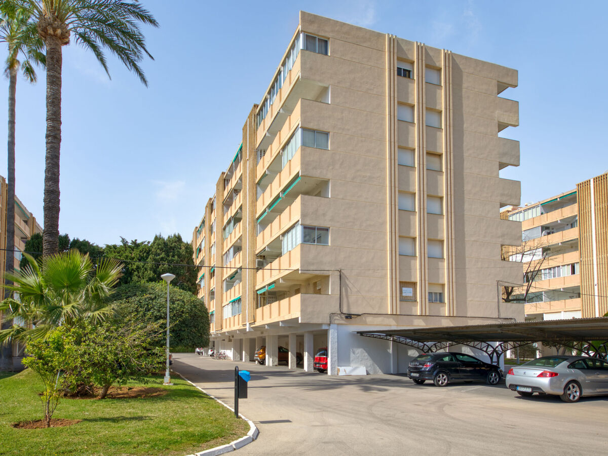 Appartement rénové à Javea, terrasse 14 m² et tennis à 20 m - Photo 9