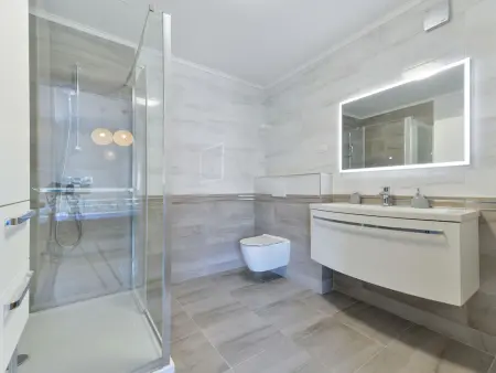 Maison East - 4 chambres, piscine chauffée à Tribunj : photo 12