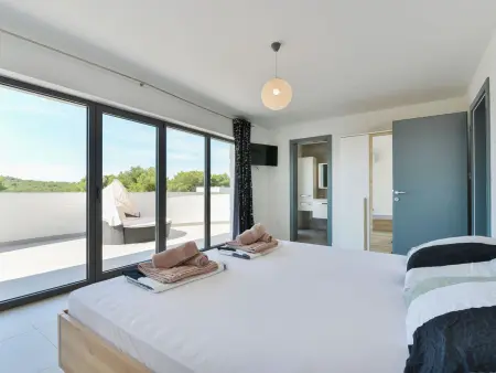 Maison East - 4 chambres, piscine chauffée à Tribunj : photo 16