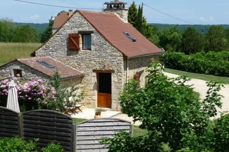 Location maison à Salviac, Maison de vacances séduisante à Salviac avec piscine