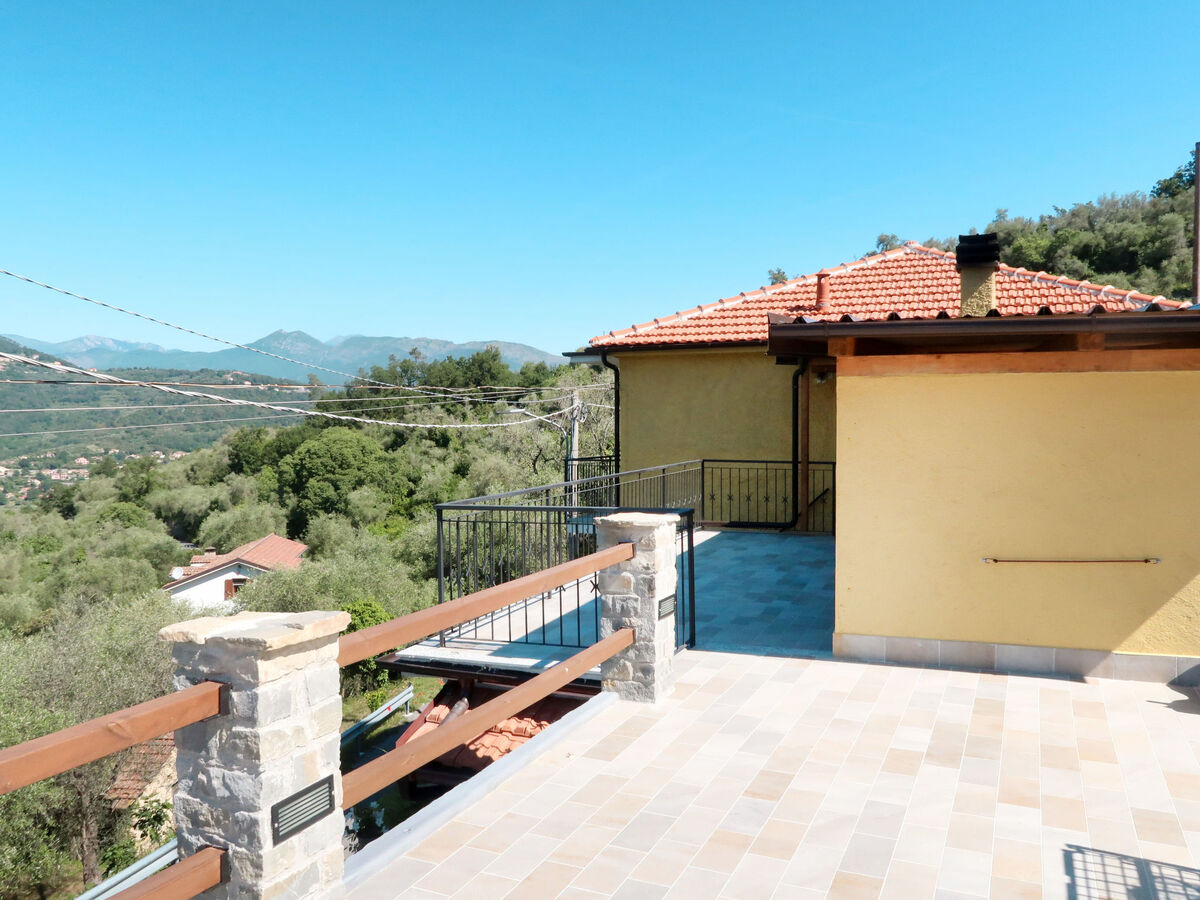 A Ca' Gialla – Apt 3 pièces, terrasse 100 m² à Albenga - Photo 4