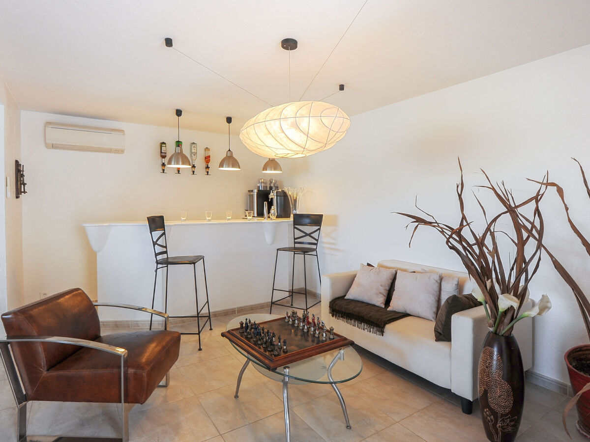 Nicoleine, maison 6 pièces avec piscine à Cagnes-sur-Mer - Photo 7