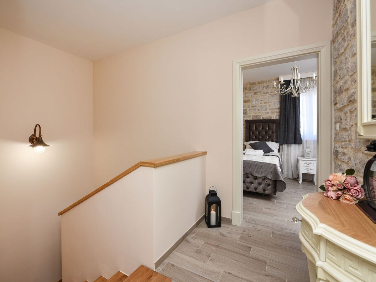 Maison Imperia à Pridraga : piscine chauffée, 8 places - Photo 23