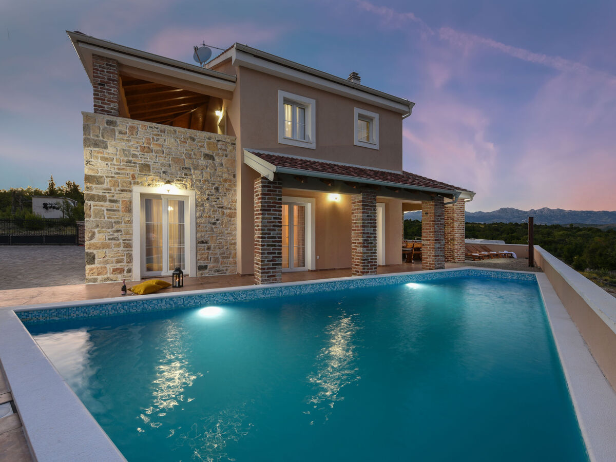 Maison Imperia à Pridraga : piscine chauffée, 8 places - Photo 39
