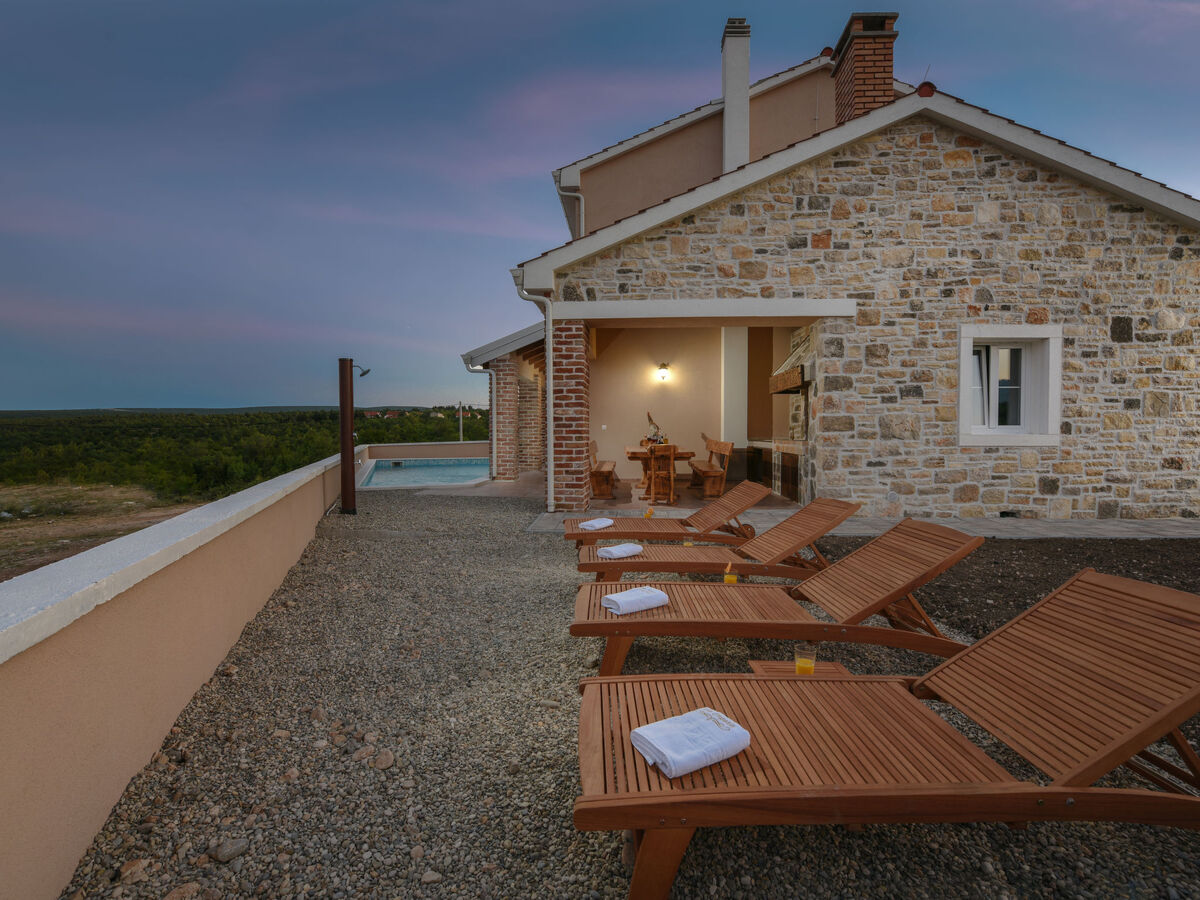 Maison Imperia à Pridraga : piscine chauffée, 8 places - Photo 40