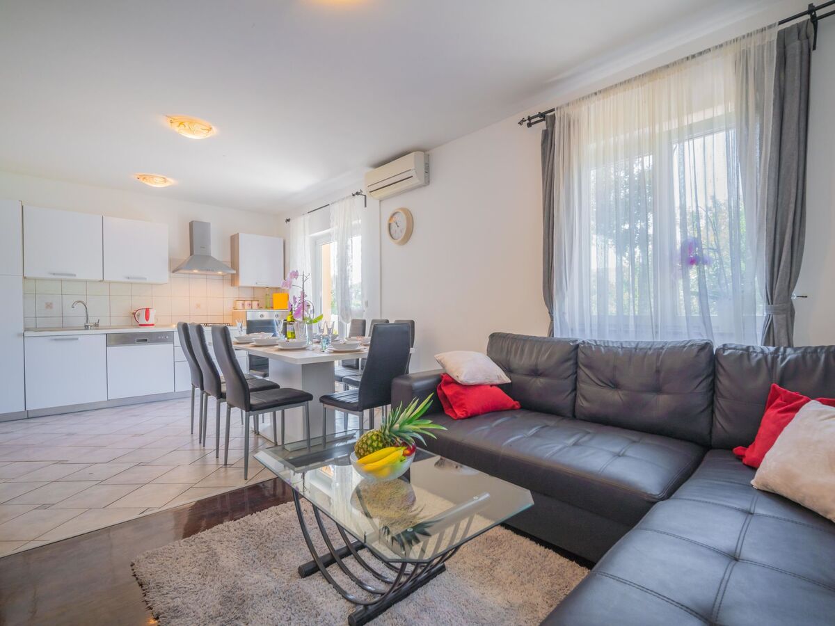 Maison Ivona : piscine privée et terrasse 9 km de la mer - Photo 5