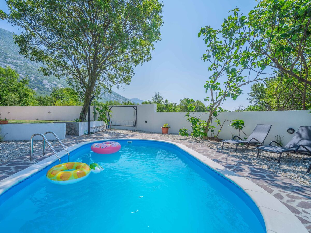 Maison Ivona : piscine privée et terrasse 9 km de la mer - Photo 7