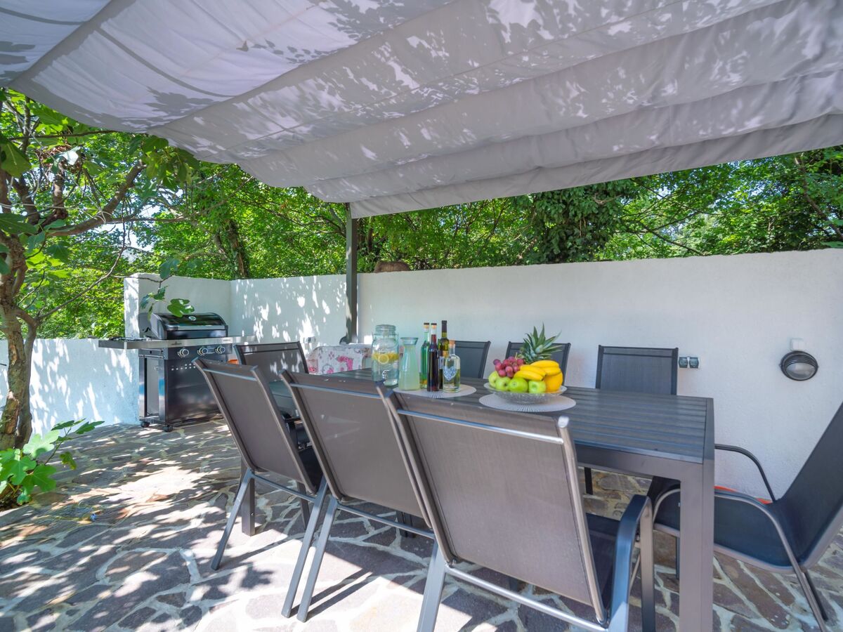 Maison Ivona : piscine privée et terrasse 9 km de la mer - Photo 16