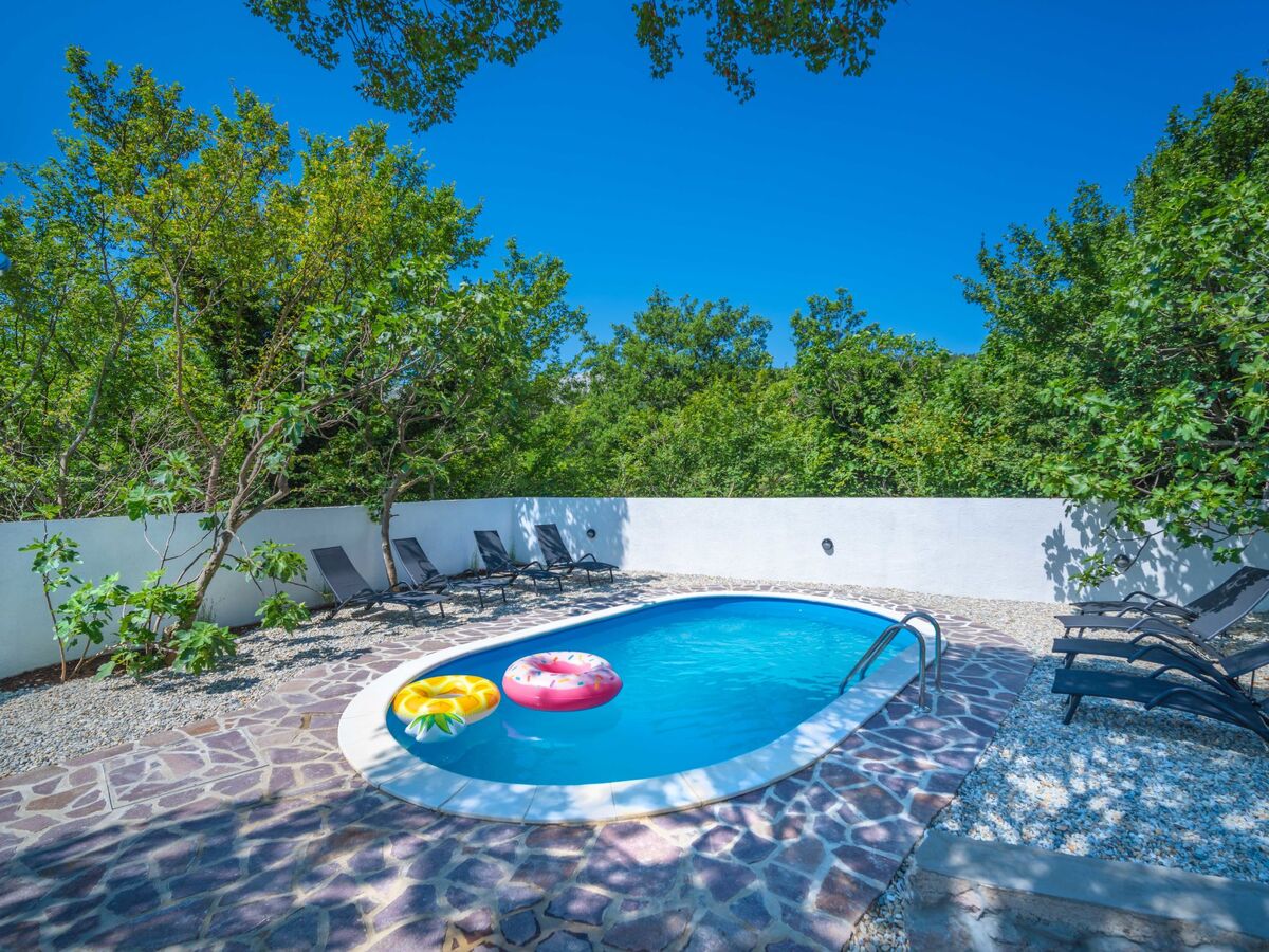 Maison Ivona : piscine privée et terrasse 9 km de la mer - Photo 23