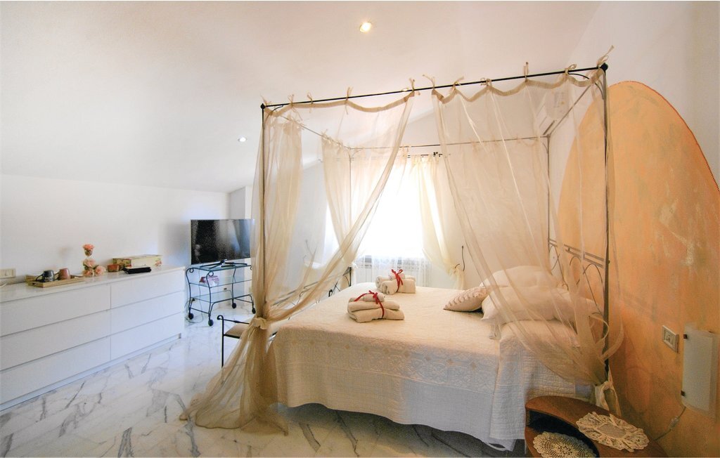 Maison 8 pers. avec piscine, jacuzzi et vue mer en Toscane - Photo 5