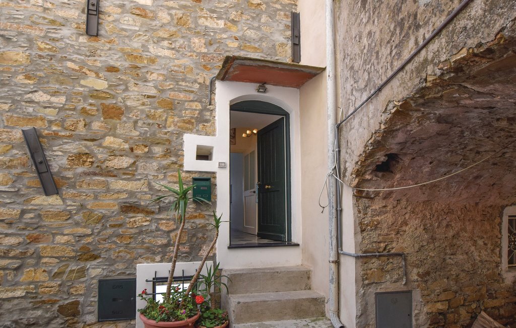 Maison en tour du 17e siècle à Poggi, 1,8 km des plages - Photo 7