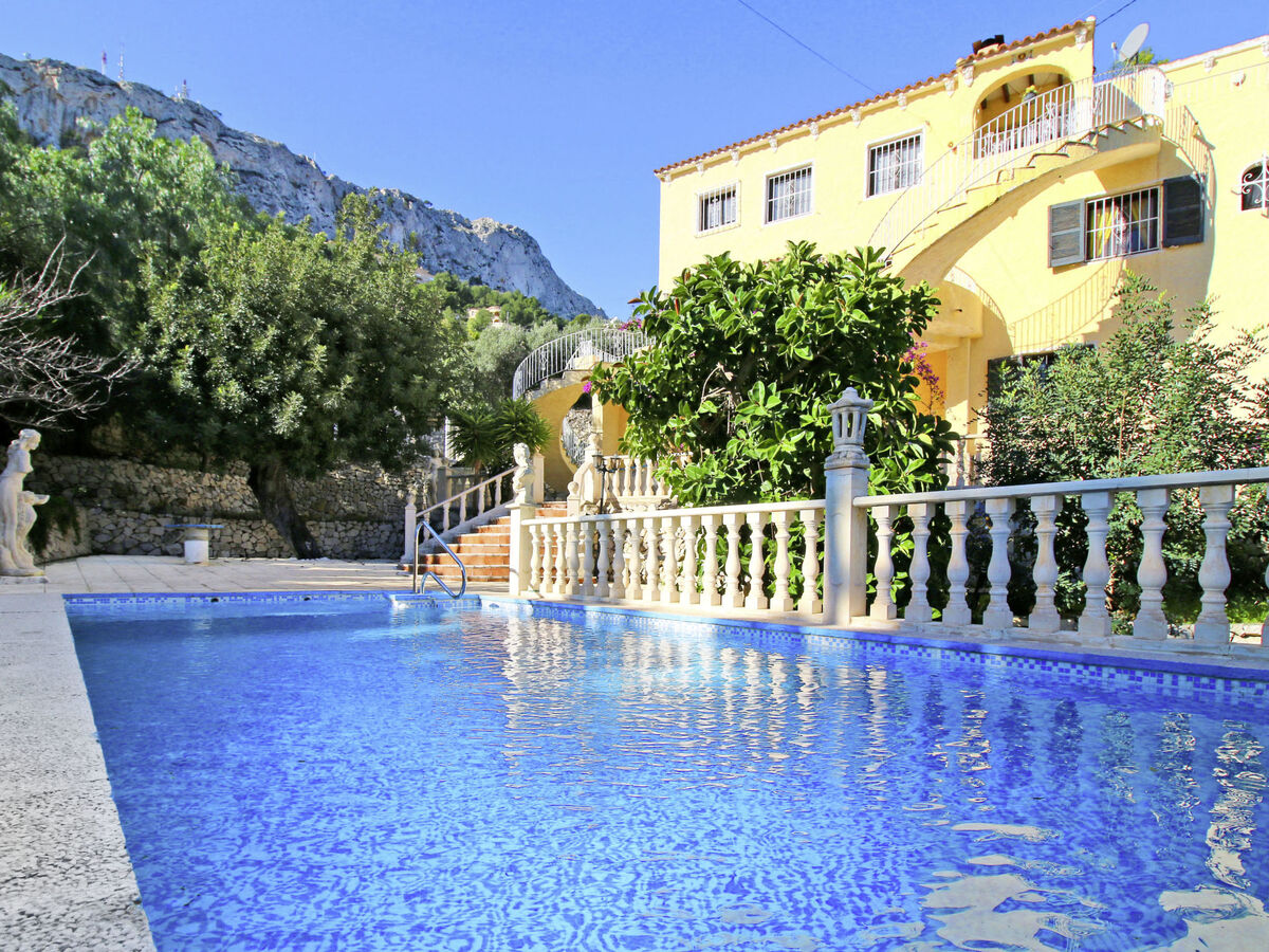Maison Richelieu à Calpe – piscine privée, terrain 1 200 m² - Photo 1