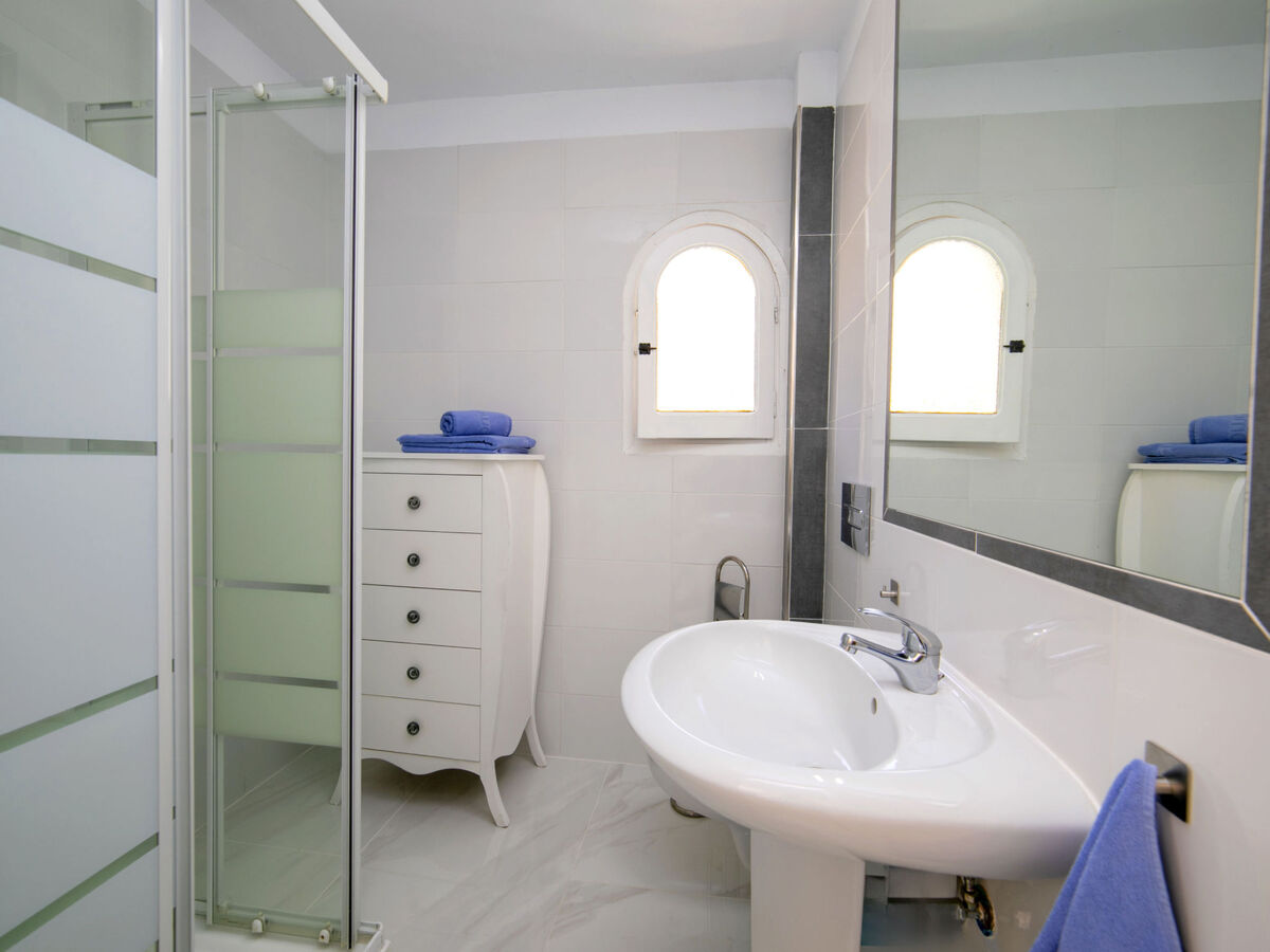 Maison Richelieu à Calpe – piscine privée, terrain 1 200 m² - Photo 16