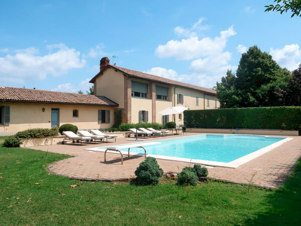 Maison Marina à Tortona – 350 m² avec piscine 12×6 m - Photo 2