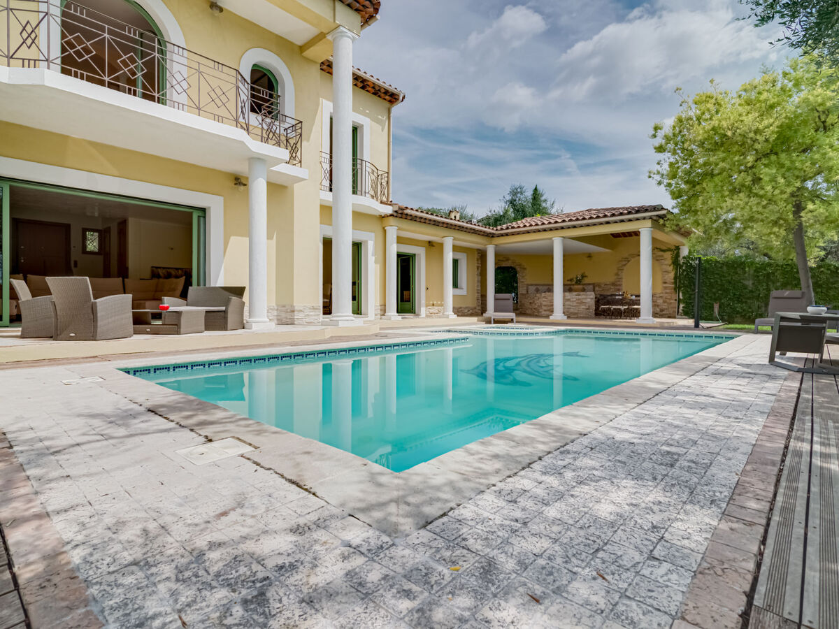 Villa Caliopa – 250 m² piscine chauffée à Grasse - Photo 1